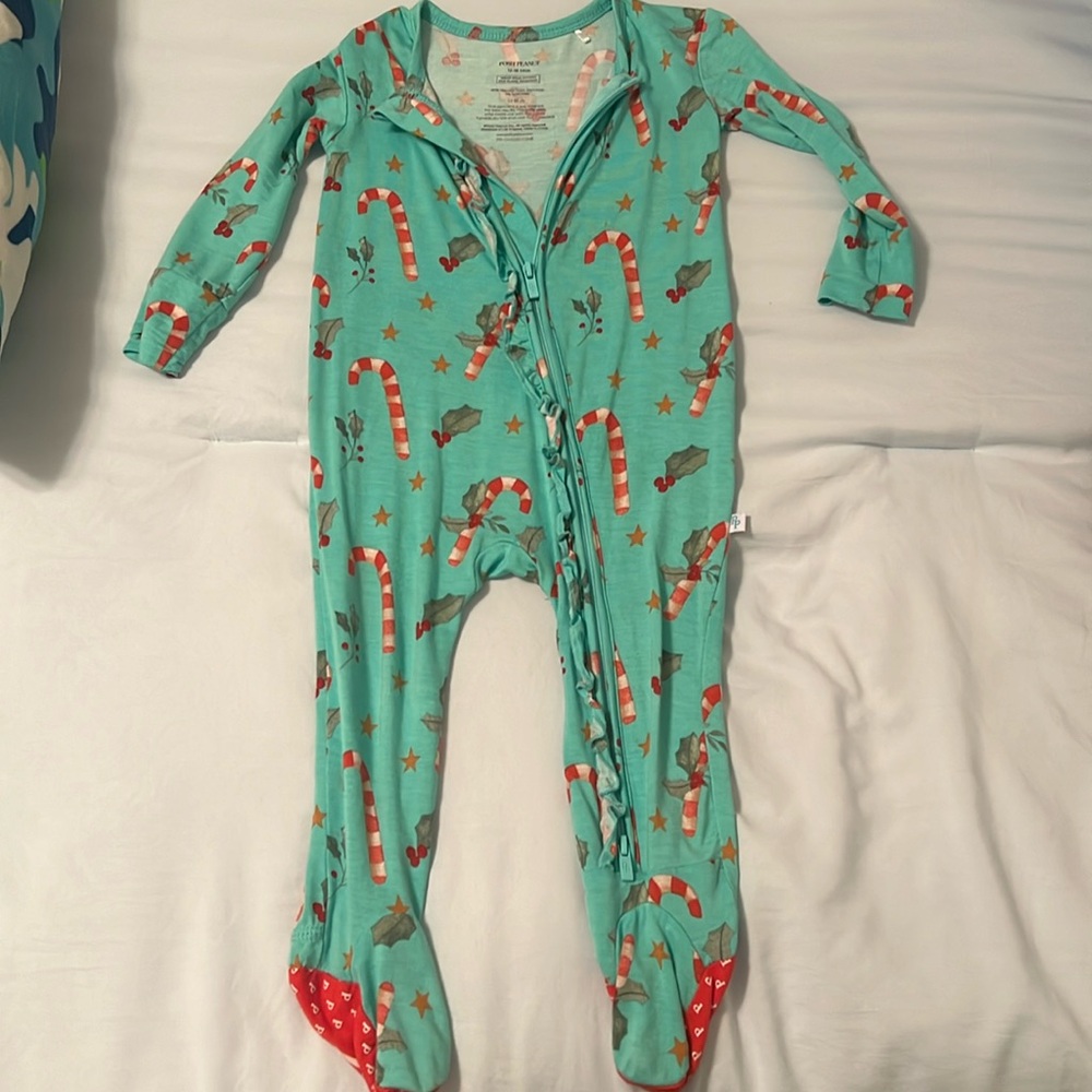 Posh Peanut ruffled candy cane footie